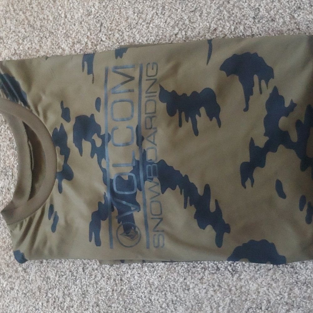Volcom Snow boarding longsleeve